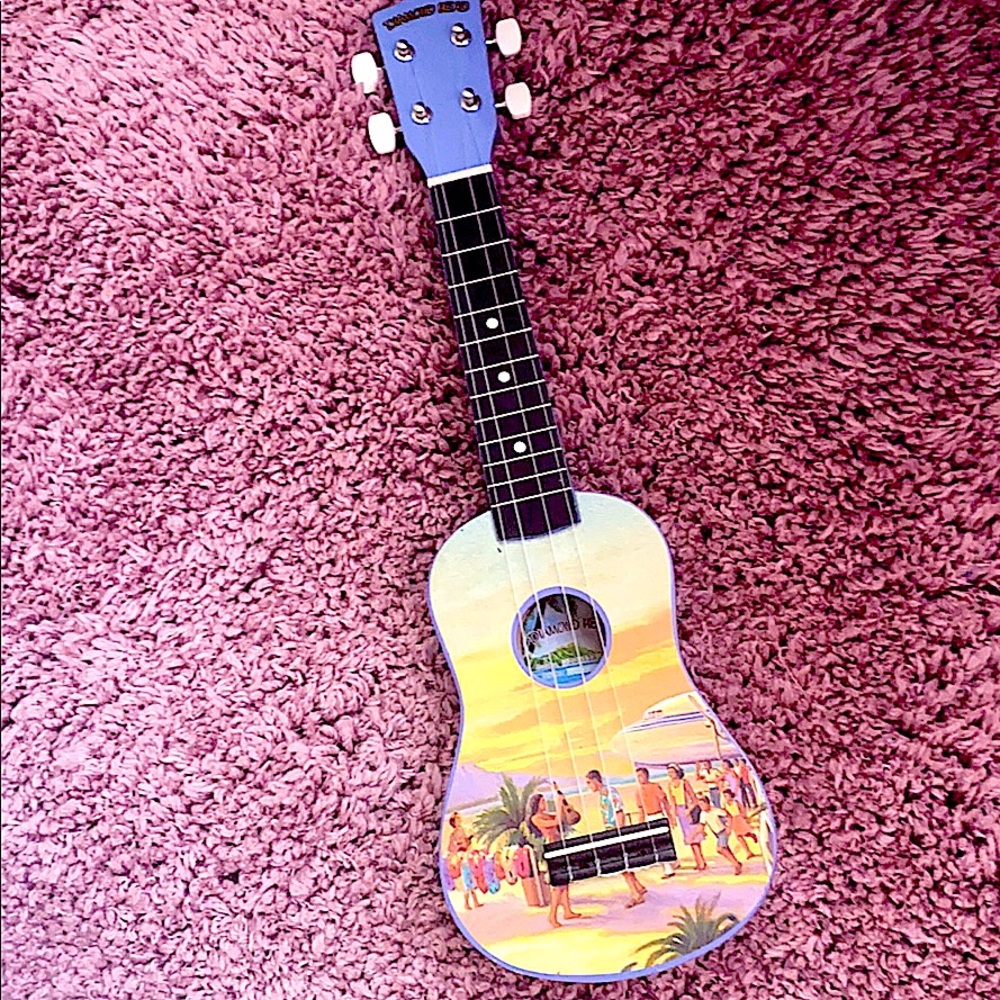 A 5 month old Ukulele.Works amazing.